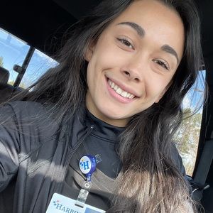 Meet your Posher, Caralyne